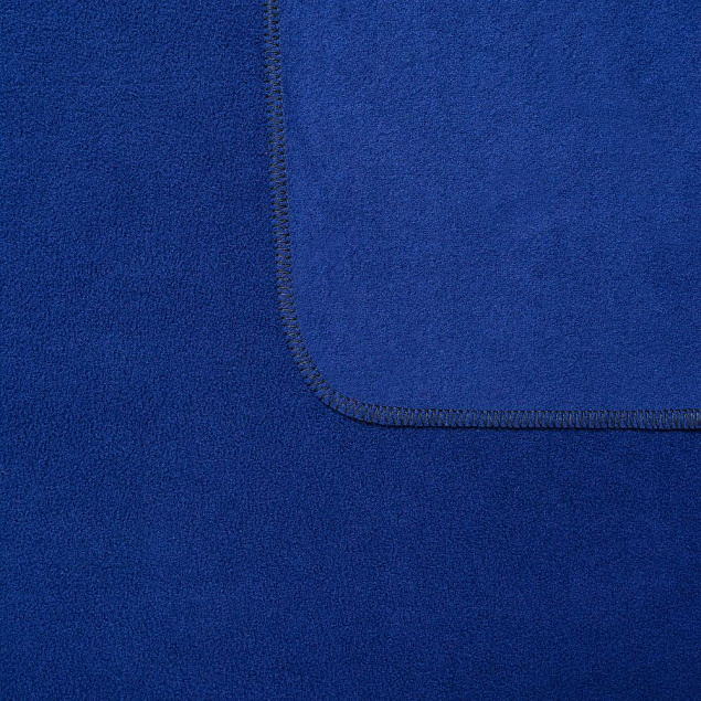 Дорожный плед Voyager, ярко-синий с логотипом в Нефтекамске заказать по выгодной цене в кибермаркете AvroraStore