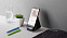 Настольные часы "Smart Pyramid" с bluetooth колонкой (3Вт) и беспроводным (15W) зарядным устройством, с подсветкой логотипа с логотипом в Нефтекамске заказать по выгодной цене в кибермаркете AvroraStore
