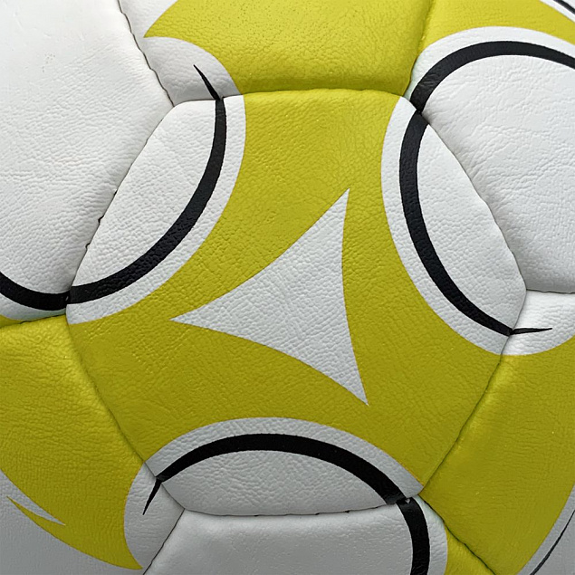 Футбольный мяч Arrow, желтый с логотипом в Нефтекамске заказать по выгодной цене в кибермаркете AvroraStore