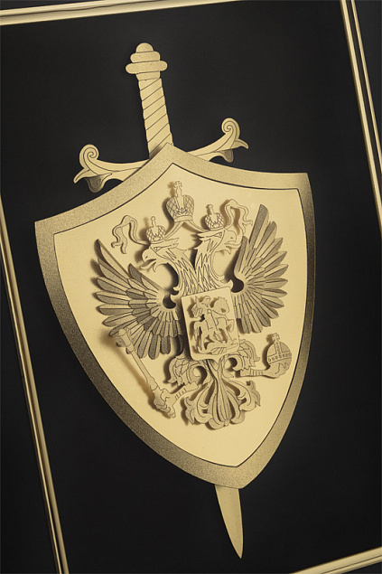 Картина "Щит и меч" с логотипом в Нефтекамске заказать по выгодной цене в кибермаркете AvroraStore