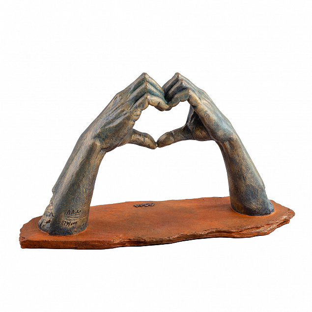 Скульптура "Люблю" с логотипом в Нефтекамске заказать по выгодной цене в кибермаркете AvroraStore