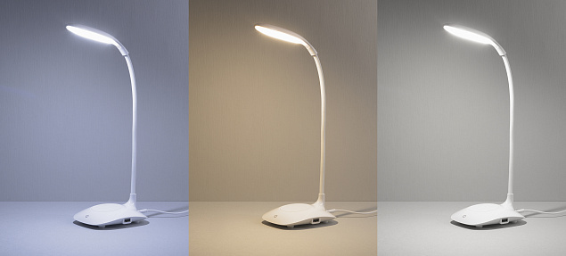 Лампа с беспроводным зарядным устройством "Spotlight" с логотипом в Нефтекамске заказать по выгодной цене в кибермаркете AvroraStore