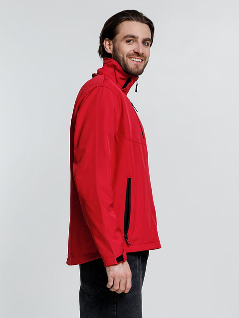 Куртка софтшелл мужская Zagreb, красная с логотипом в Нефтекамске заказать по выгодной цене в кибермаркете AvroraStore