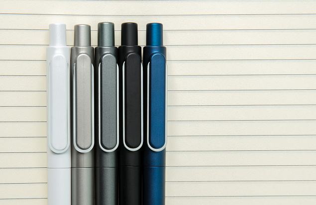 Ручка X6, белый с логотипом в Нефтекамске заказать по выгодной цене в кибермаркете AvroraStore