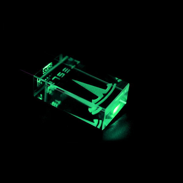 Флешка "Moon" 16 Гб c подсветкой - Зеленый FF с логотипом в Нефтекамске заказать по выгодной цене в кибермаркете AvroraStore