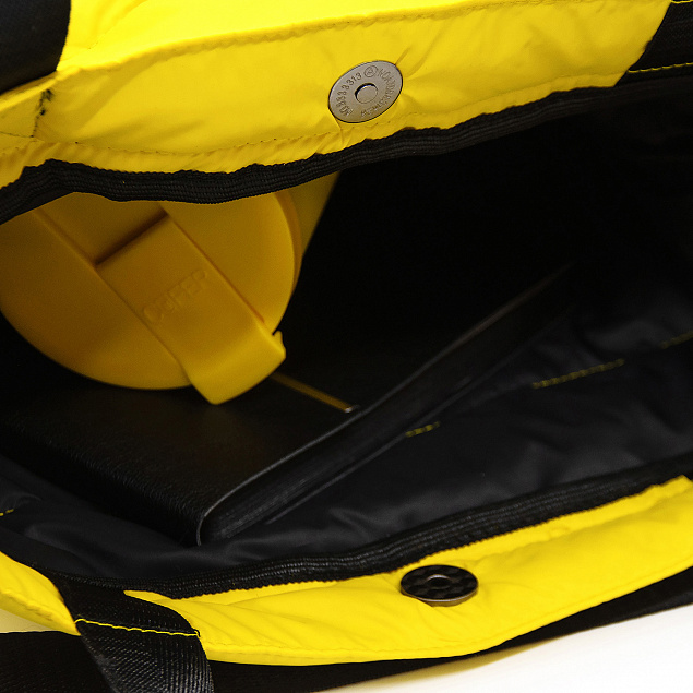 Шоппер Superbag Bubble, с кнопкой (желтый с черным) с логотипом в Нефтекамске заказать по выгодной цене в кибермаркете AvroraStore