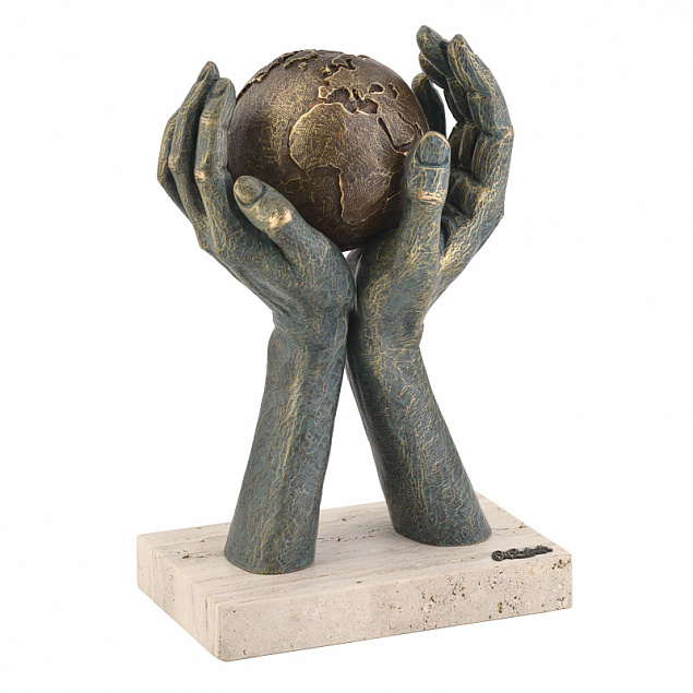 Скульптура "Мир в твоих руках" с логотипом в Нефтекамске заказать по выгодной цене в кибермаркете AvroraStore