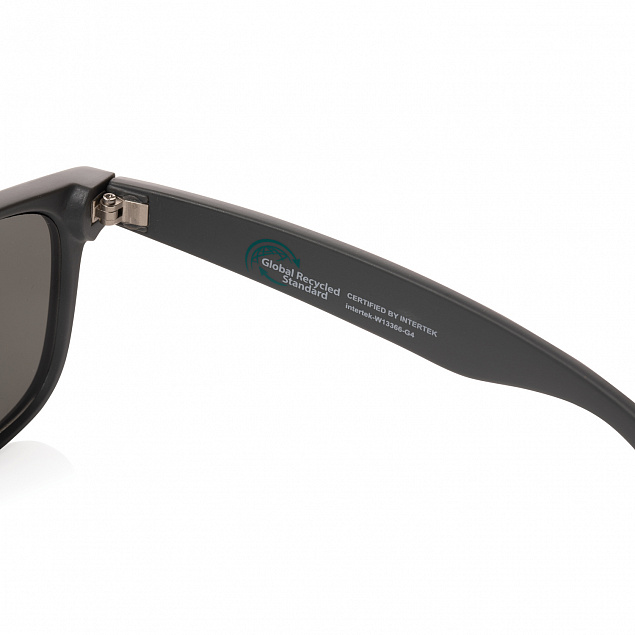 Солнцезащитные очки из переработанного пластика (сертификат GRS) с логотипом в Нефтекамске заказать по выгодной цене в кибермаркете AvroraStore