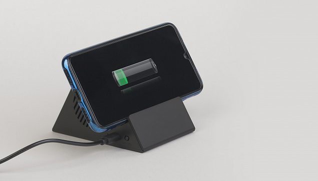 Bluetooth колонка-подставка "Rock" 3Вт с беспроводным зарядным устройством и подсветкой логотипа с логотипом в Нефтекамске заказать по выгодной цене в кибермаркете AvroraStore