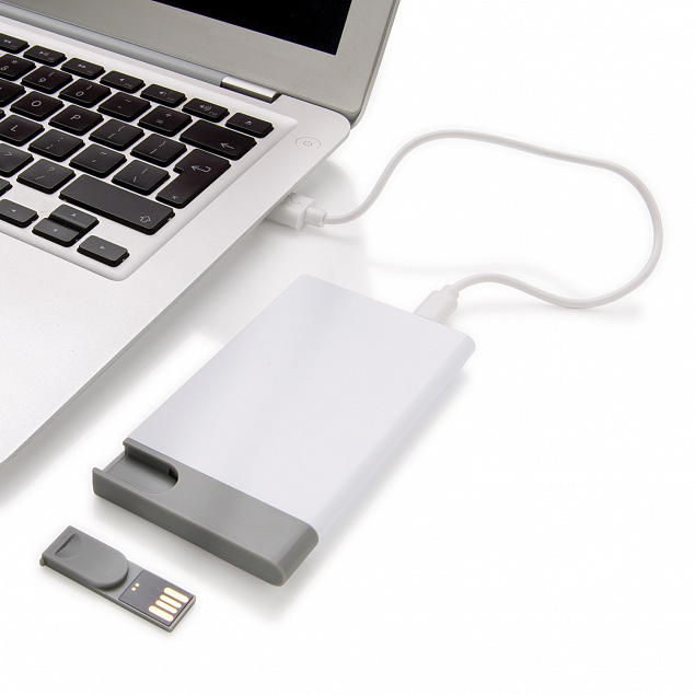 Зарядное устройство с USB–флешкой на 8 ГБ, 2500 mAh, белый с логотипом в Нефтекамске заказать по выгодной цене в кибермаркете AvroraStore